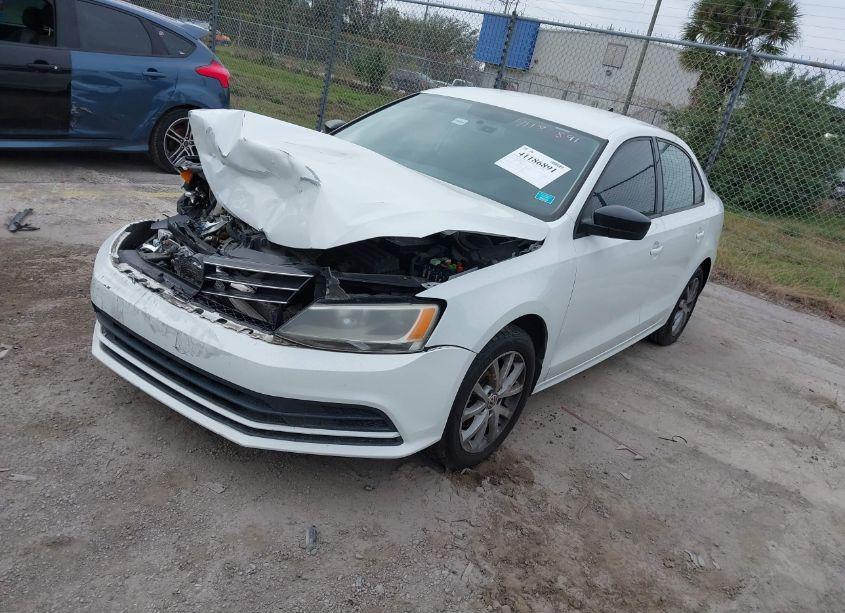 Photo 2 of 2015 Volkswagen Jetta 1.8T SE (VIN 3VWD17AJ4FM266378)