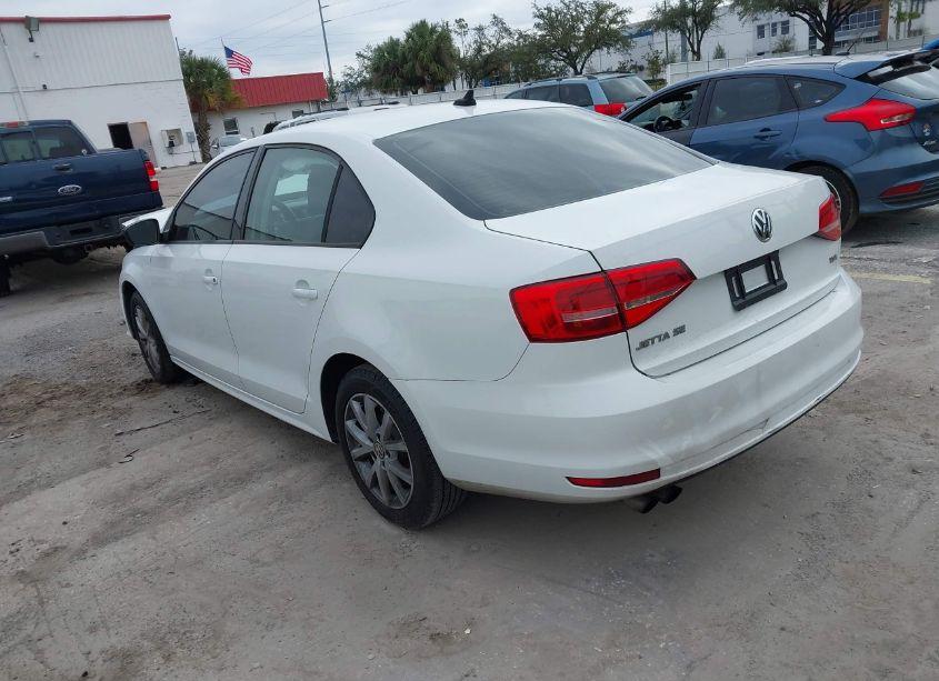 Photo 3 of 2015 Volkswagen Jetta 1.8T SE (VIN 3VWD17AJ4FM266378)