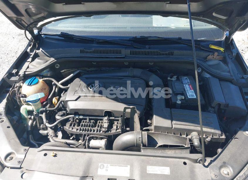 Photo 10 of 2015 Volkswagen Jetta 1.8T SE (VIN 3VWD17AJ4FM269815)