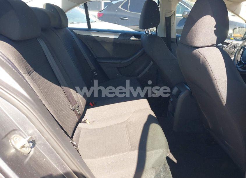 Photo 8 of 2015 Volkswagen Jetta 1.8T SE (VIN 3VWD17AJ4FM269815)