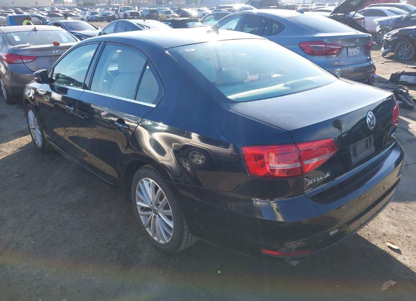 Photo 3 of 2015 Volkswagen Jetta 1.8T SE (VIN 3VWD17AJ4FM309763)