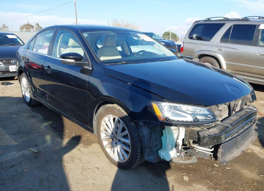 Photo 6 of 2015 Volkswagen Jetta 1.8T SE (VIN 3VWD17AJ4FM309763)