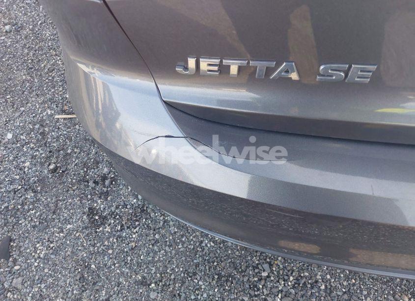 Photo 6 of 2015 Volkswagen Jetta 1.8T SE (VIN 3VWD17AJ4FM315885)