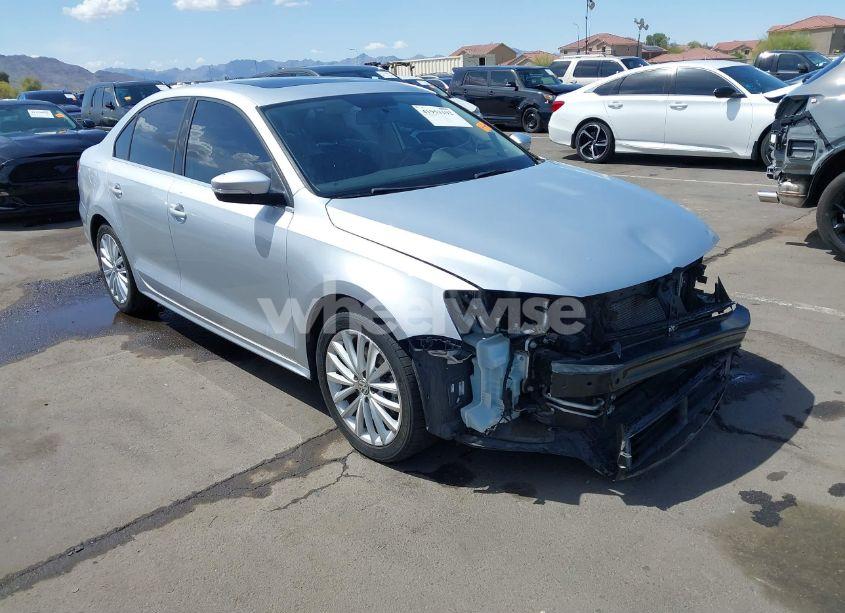 2015 Volkswagen Jetta 1.8T SE (VIN 3VWD17AJ4FM336834) main photo