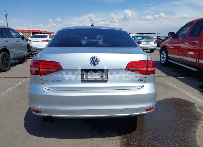 Photo 17 of 2015 Volkswagen Jetta 1.8T SE (VIN 3VWD17AJ4FM336834)