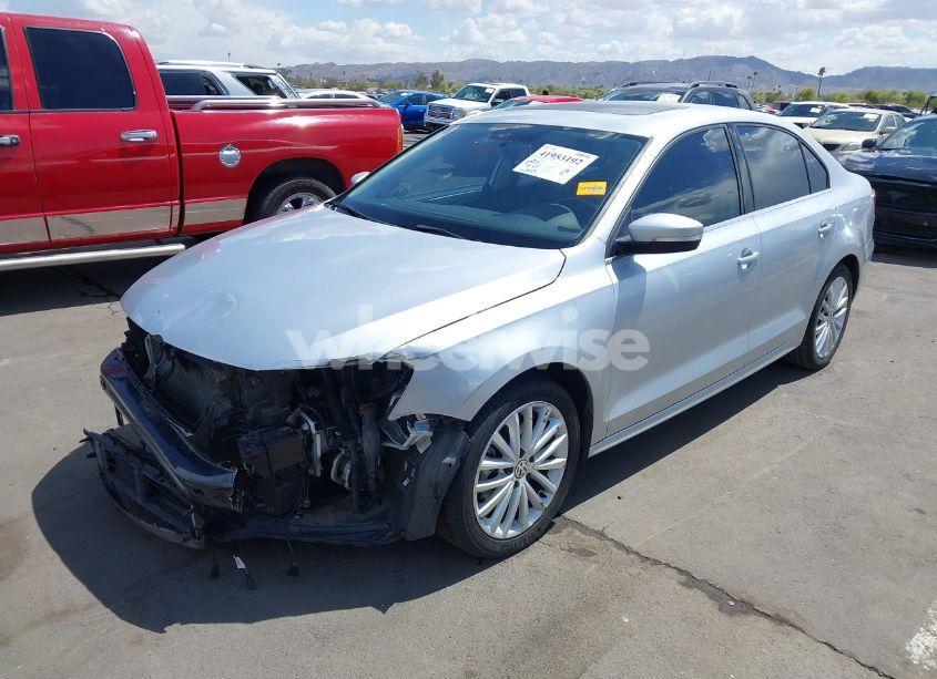 Photo 2 of 2015 Volkswagen Jetta 1.8T SE (VIN 3VWD17AJ4FM336834)