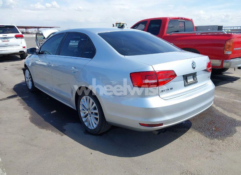 Photo 3 of 2015 Volkswagen Jetta 1.8T SE (VIN 3VWD17AJ4FM336834)