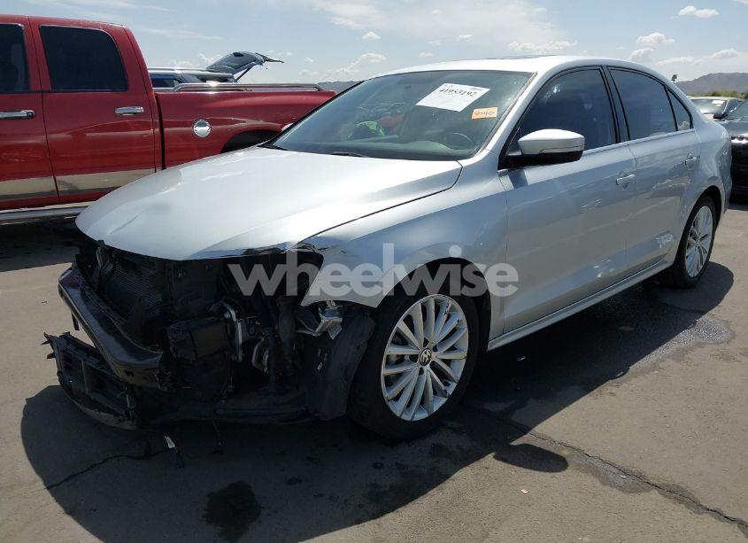 Photo 6 of 2015 Volkswagen Jetta 1.8T SE (VIN 3VWD17AJ4FM336834)