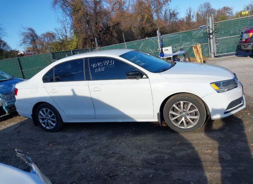 Photo 13 of 2015 Volkswagen Jetta 1.8T SE (VIN 3VWD17AJ4FM352449)