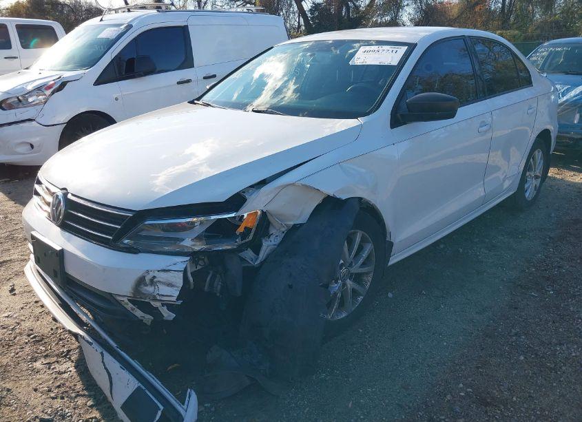 Photo 6 of 2015 Volkswagen Jetta 1.8T SE (VIN 3VWD17AJ4FM352449)