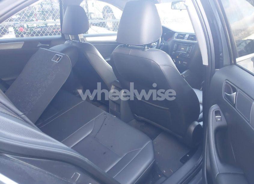 Photo 8 of 2015 Volkswagen Jetta 1.8T SE (VIN 3VWD17AJ4FM405991)