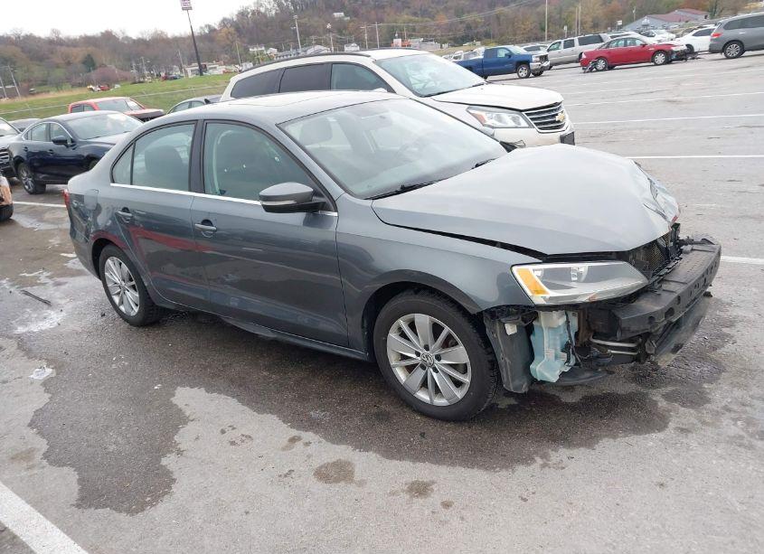 2015 Volkswagen Jetta 1.8T SE (VIN 3VWD17AJ4FM424119) main photo