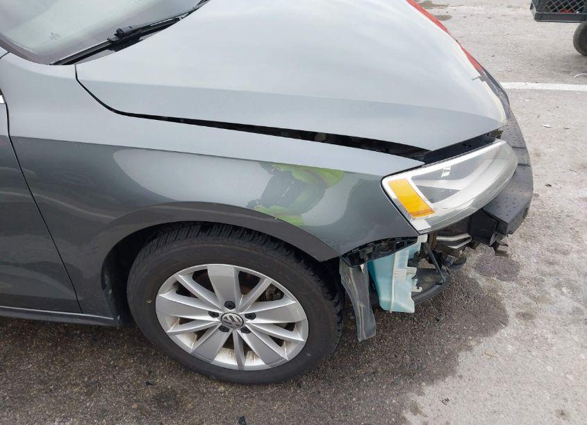 Photo 18 of 2015 Volkswagen Jetta 1.8T SE (VIN 3VWD17AJ4FM424119)