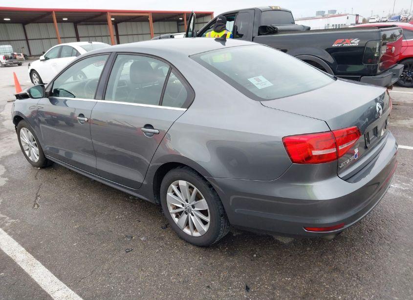 Photo 3 of 2015 Volkswagen Jetta 1.8T SE (VIN 3VWD17AJ4FM424119)