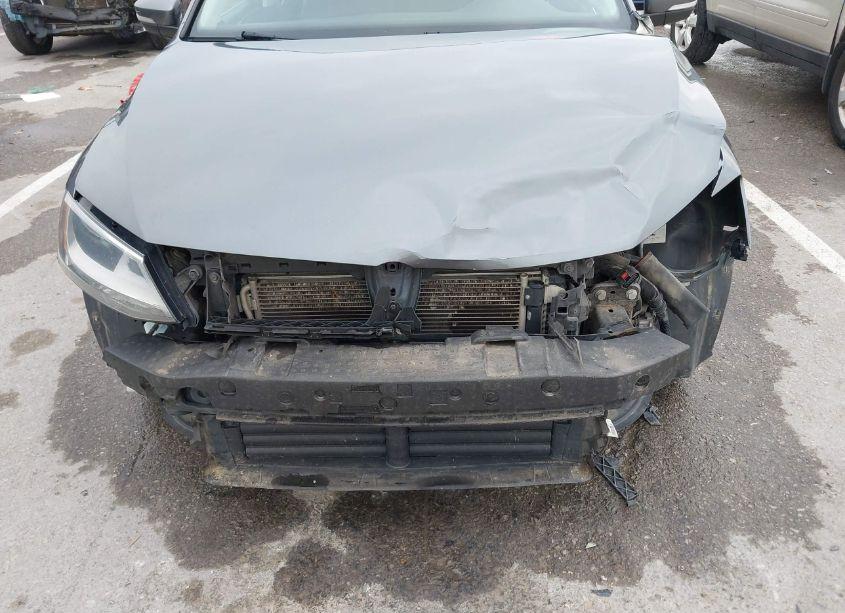 Photo 6 of 2015 Volkswagen Jetta 1.8T SE (VIN 3VWD17AJ4FM424119)