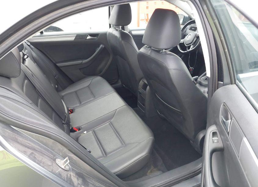 Photo 8 of 2015 Volkswagen Jetta 1.8T SE (VIN 3VWD17AJ4FM424119)