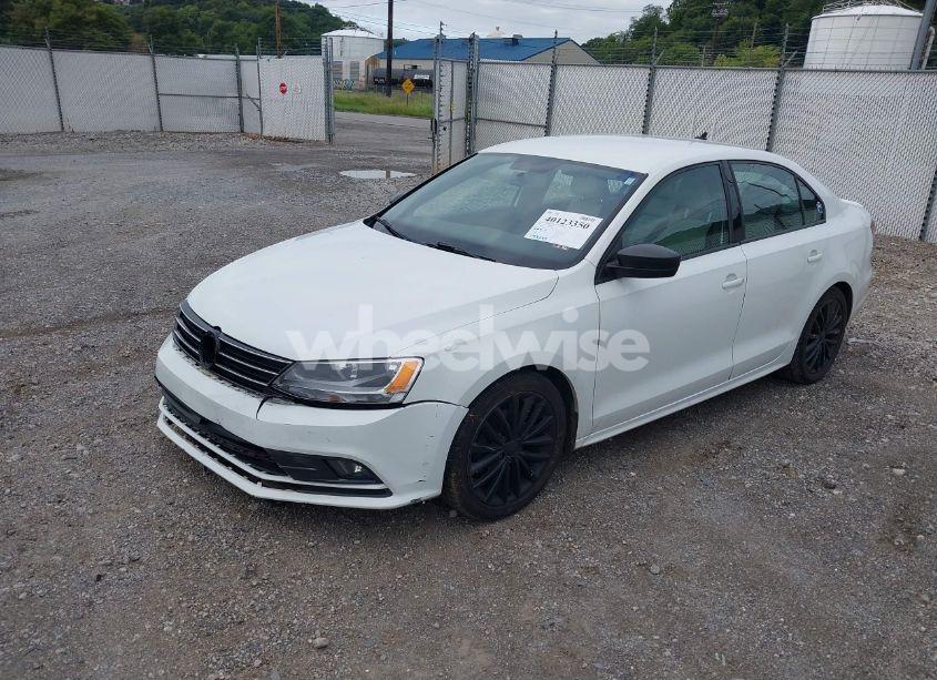 Photo 2 of 2016 Volkswagen Jetta 1.8T SPORT (VIN 3VWD17AJ4GM240476)