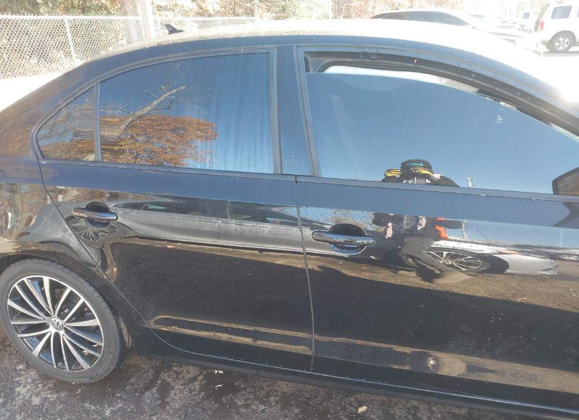 Photo 13 of 2016 Volkswagen Jetta 1.8T SPORT (VIN 3VWD17AJ4GM255561)