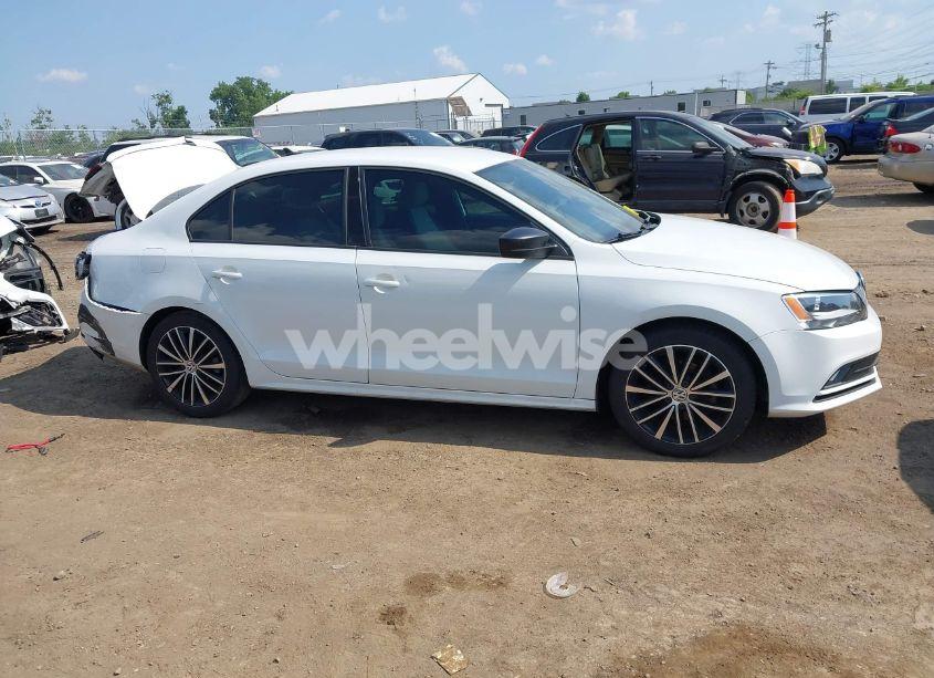 Photo 13 of 2016 Volkswagen Jetta 1.8T SPORT (VIN 3VWD17AJ4GM259481)