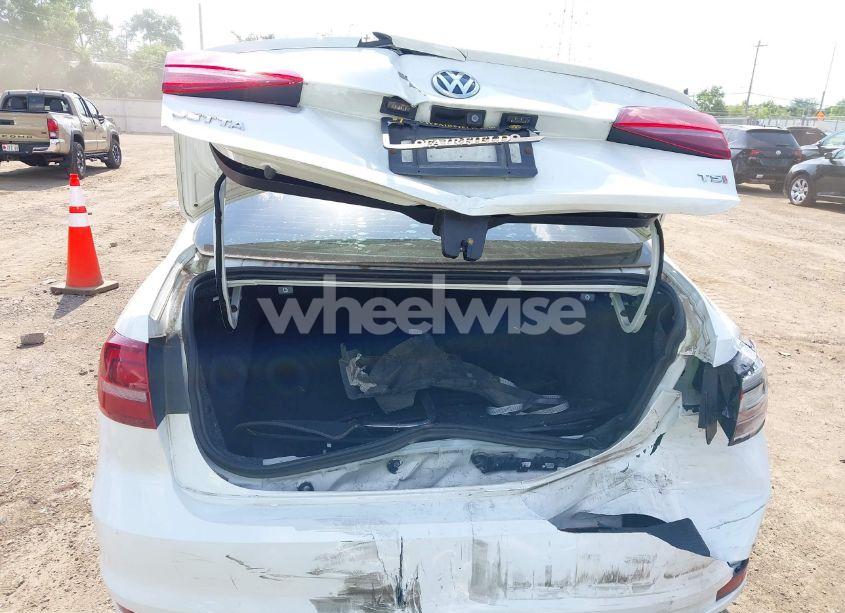 Photo 6 of 2016 Volkswagen Jetta 1.8T SPORT (VIN 3VWD17AJ4GM259481)