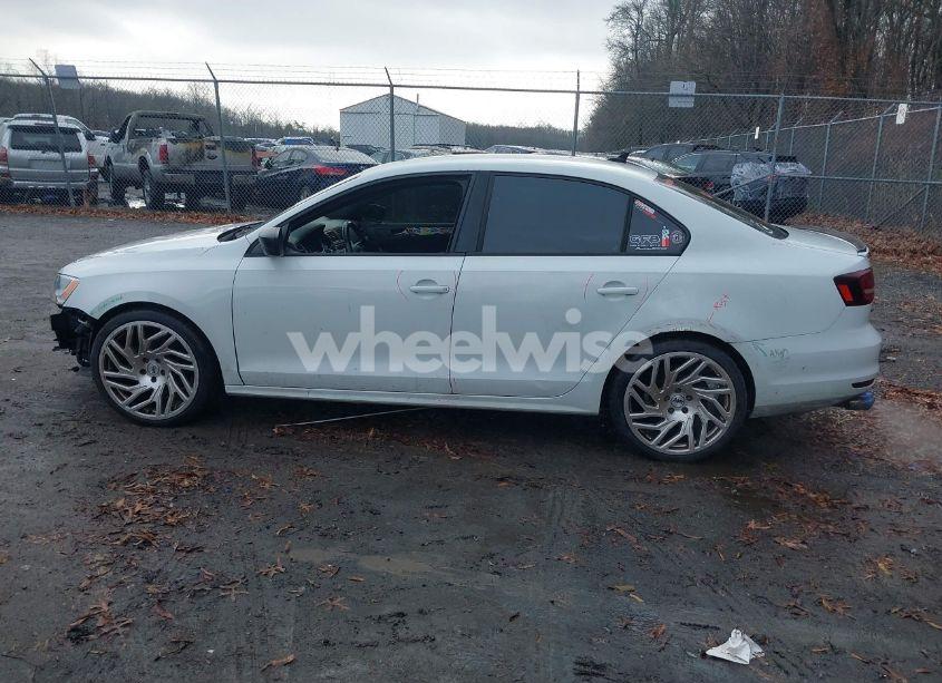 Photo 14 of 2016 Volkswagen Jetta 1.8T SPORT (VIN 3VWD17AJ4GM291833)
