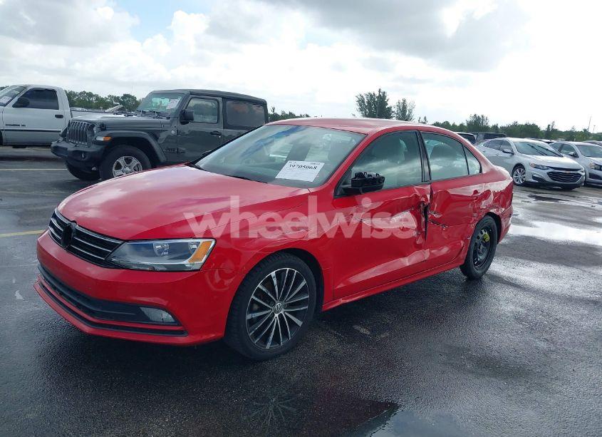 Photo 2 of 2016 Volkswagen Jetta 1.8T SPORT (VIN 3VWD17AJ4GM296210)