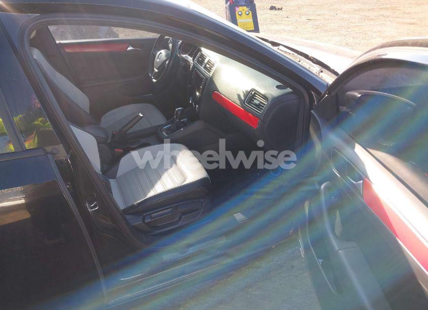 Photo 5 of 2016 Volkswagen Jetta 1.8T SPORT (VIN 3VWD17AJ4GM297096)