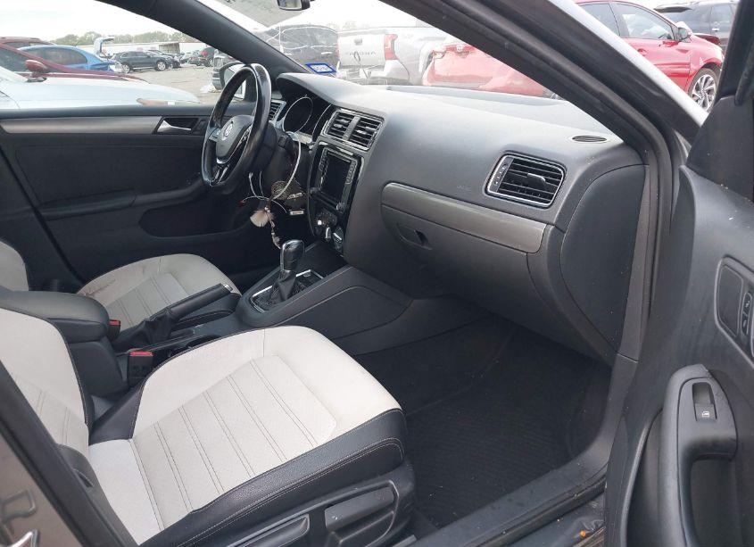 Photo 5 of 2016 Volkswagen Jetta 1.8T SPORT (VIN 3VWD17AJ4GM345325)