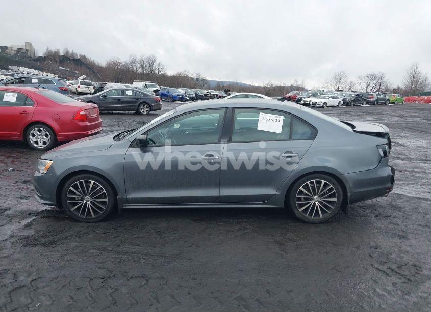 Photo 14 of 2016 Volkswagen Jetta 1.8T SPORT (VIN 3VWD17AJ4GM376090)