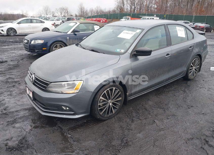 Photo 2 of 2016 Volkswagen Jetta 1.8T SPORT (VIN 3VWD17AJ4GM376090)
