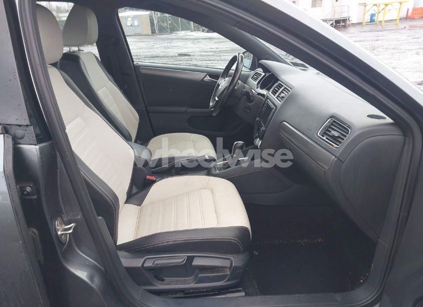 Photo 5 of 2016 Volkswagen Jetta 1.8T SPORT (VIN 3VWD17AJ4GM376090)