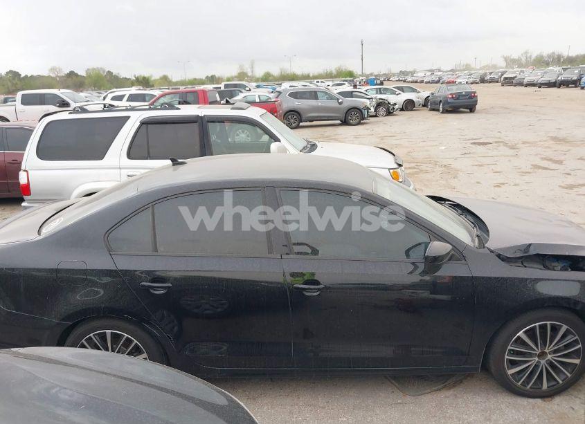 Photo 13 of 2016 Volkswagen Jetta 1.8T SPORT (VIN 3VWD17AJ4GM396856)