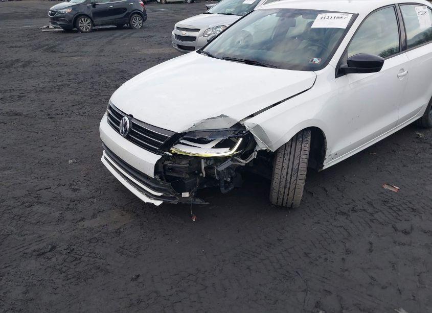 Photo 6 of 2017 Volkswagen Jetta 1.8T SPORT (VIN 3VWD17AJ4HM299318)