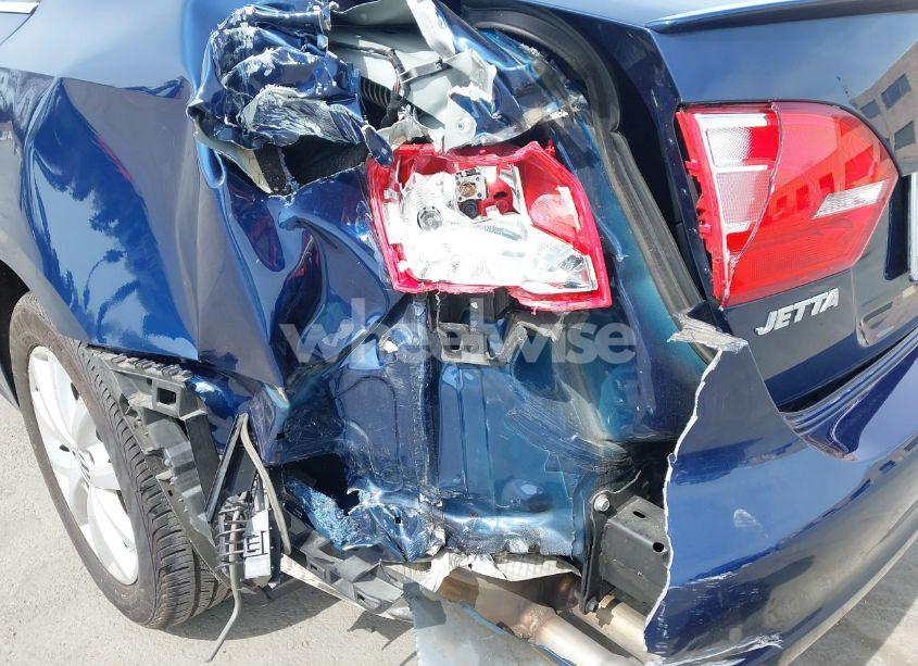 Photo 6 of 2014 Volkswagen Jetta 1.8T SE (VIN 3VWD17AJ5EM307180)