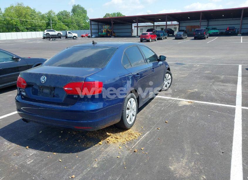 Photo 4 of 2014 Volkswagen Jetta 1.8T SE (VIN 3VWD17AJ5EM309737)