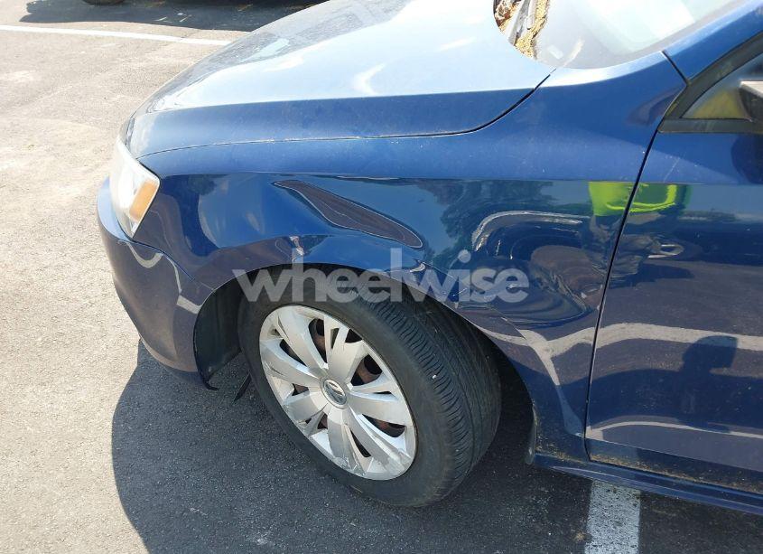 Photo 6 of 2014 Volkswagen Jetta 1.8T SE (VIN 3VWD17AJ5EM309737)