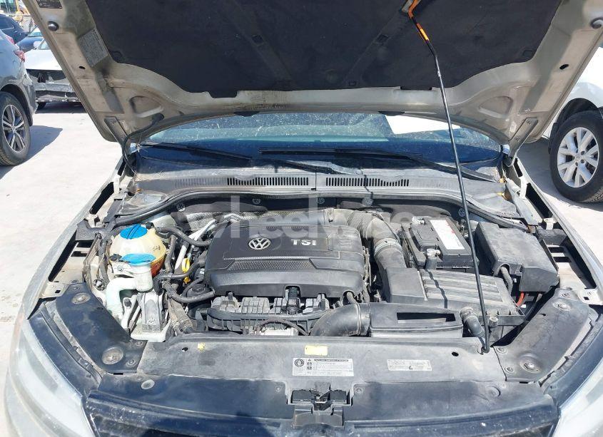 Photo 10 of 2014 Volkswagen Jetta 1.8T SE (VIN 3VWD17AJ5EM314985)