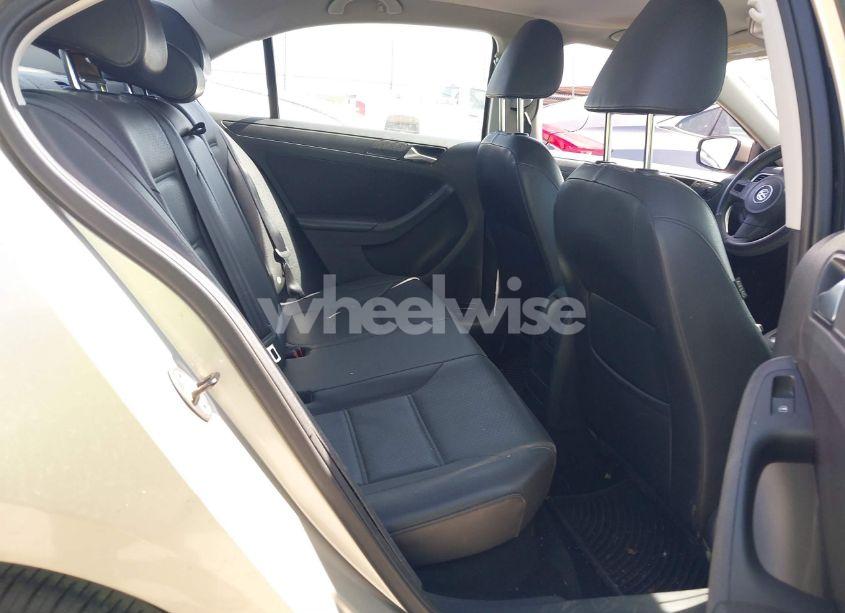 Photo 8 of 2014 Volkswagen Jetta 1.8T SE (VIN 3VWD17AJ5EM314985)