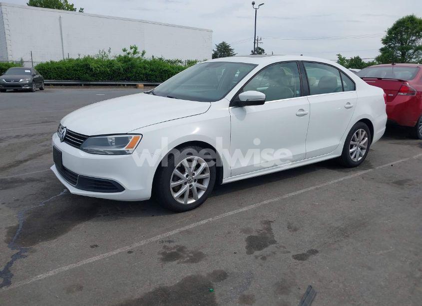 Photo 2 of 2014 Volkswagen Jetta 1.8T SE (VIN 3VWD17AJ5EM326425)