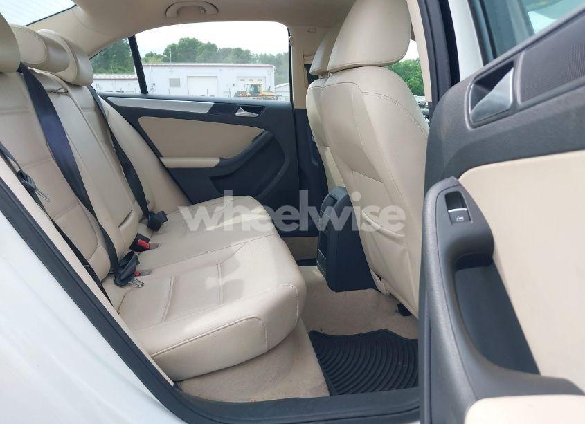 Photo 8 of 2014 Volkswagen Jetta 1.8T SE (VIN 3VWD17AJ5EM326425)