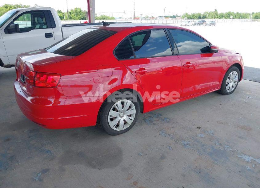 Photo 4 of 2014 Volkswagen Jetta 1.8T SE (VIN 3VWD17AJ5EM368612)