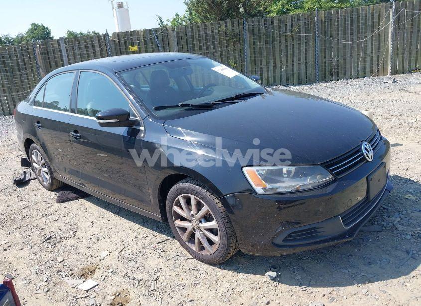 2014 Volkswagen Jetta 1.8T SE (VIN 3VWD17AJ5EM393249) main photo