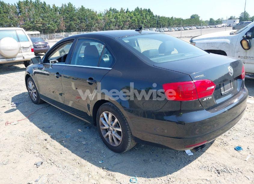 Photo 3 of 2014 Volkswagen Jetta 1.8T SE (VIN 3VWD17AJ5EM393249)