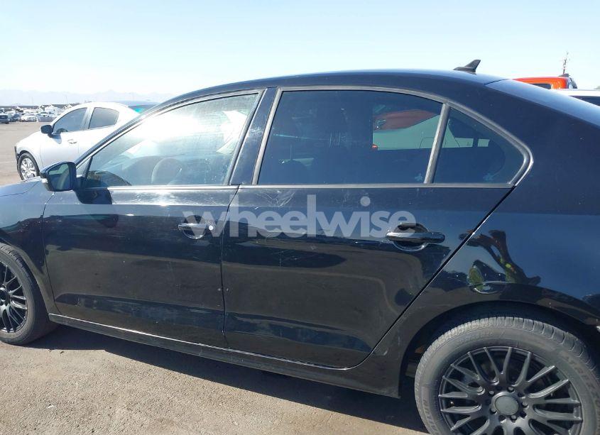 Photo 14 of 2014 Volkswagen Jetta 1.8T SE (VIN 3VWD17AJ5EM415959)