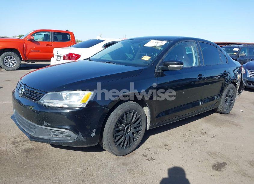 Photo 2 of 2014 Volkswagen Jetta 1.8T SE (VIN 3VWD17AJ5EM415959)