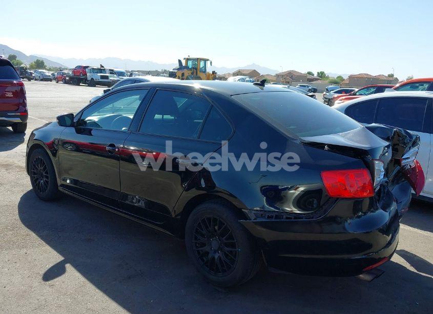 Photo 3 of 2014 Volkswagen Jetta 1.8T SE (VIN 3VWD17AJ5EM415959)