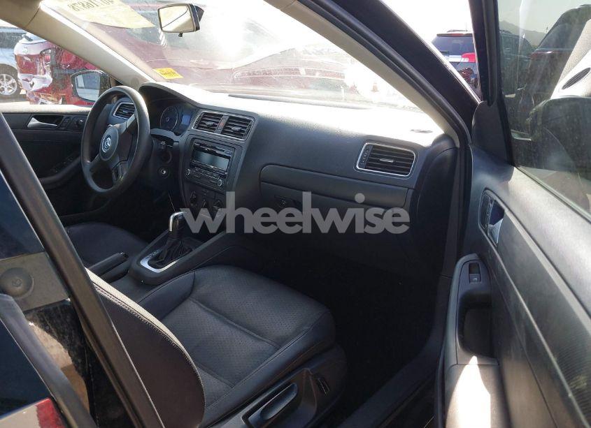 Photo 5 of 2014 Volkswagen Jetta 1.8T SE (VIN 3VWD17AJ5EM415959)