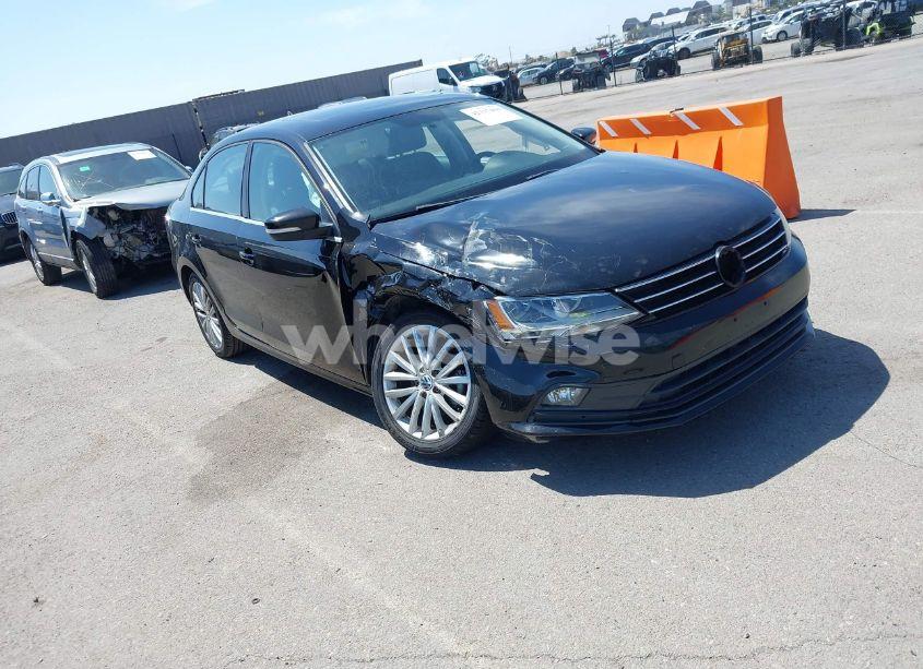 2015 Volkswagen Jetta 1.8T SE (VIN 3VWD17AJ5FM214385) main photo