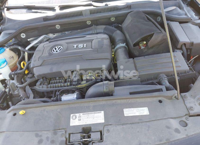 Photo 10 of 2015 Volkswagen Jetta 1.8T SE (VIN 3VWD17AJ5FM214385)