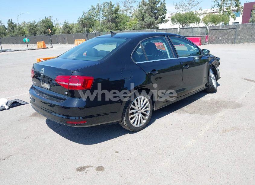 Photo 4 of 2015 Volkswagen Jetta 1.8T SE (VIN 3VWD17AJ5FM214385)